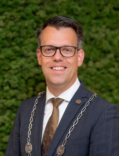 Burgemeester Derk Alssema