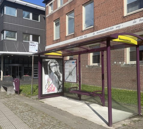Bushalte in Rijen