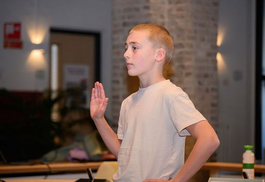 Jeugdlid legt eed af